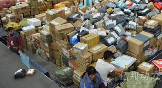 今年“双11”快递总量将超15亿件 末端配送依然是“痛点”
